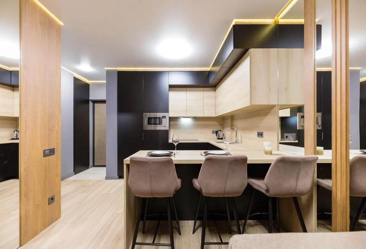Fayna Town - Loft Black - Nyvky Kiev Ucraina